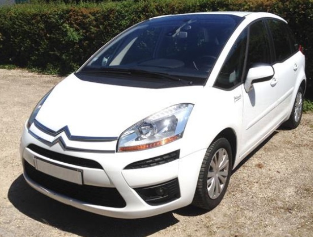 Left hand drive CITROEN C4 PICASSO 1.6 HDI 110BHP BUSINESS EDITION